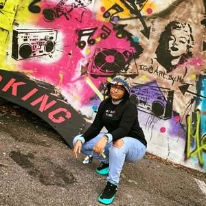 Meet your Posher, Tomi